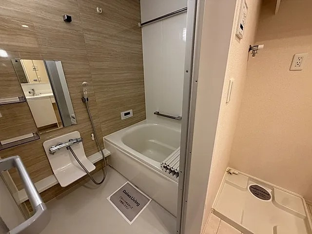 ラフォレア甲南山手の浴室