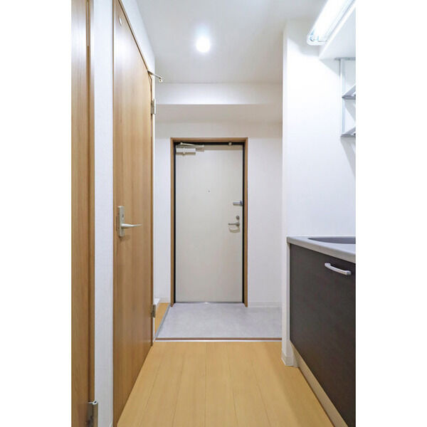 Uresidence新大阪の玄関
