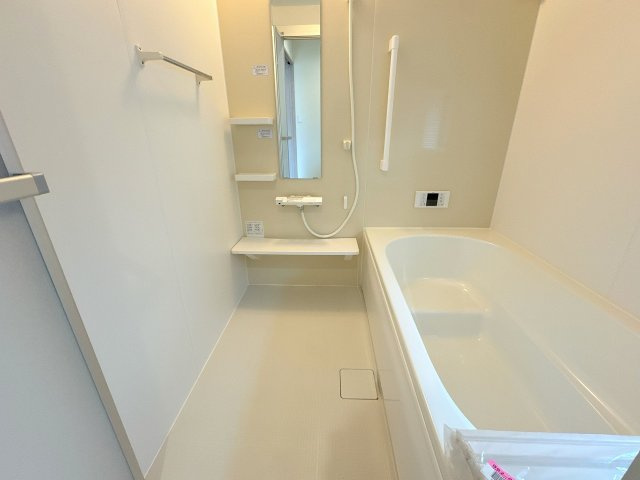 【浴室】 | ふじみ野市福岡中央2丁目　新築一戸建住宅　全2棟　B号棟　（ふじみ野店） | 寒い冬でも快適に入浴できる浴室乾燥機付きでございます。