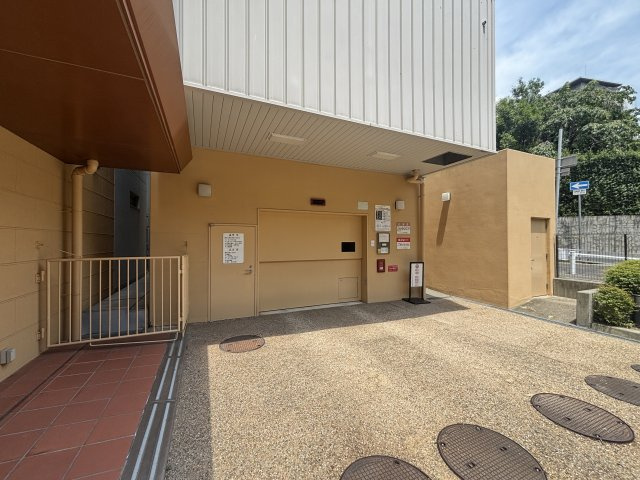 パークタワー新神戸の駐車場