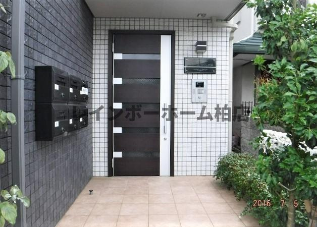 【仲介手数料：50％OFF】対象物件！のエントランス|落ち着いたエントランスです