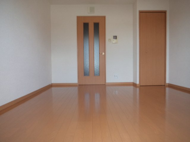 名古屋市港区川間町１丁目の賃貸マンションの居間・リビング