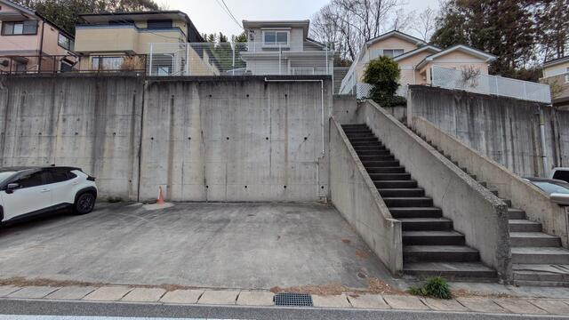 【トーヨーホーム売主/中古住宅】岩倉鵜ヶ瀬前の駐車場|3台駐車可能