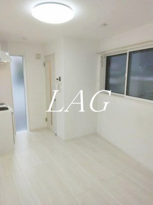 【居間・リビング】 | ＰＡＴＩＯ　ＳＱＵＡＲＥ川添 | 洋室のお部屋です。