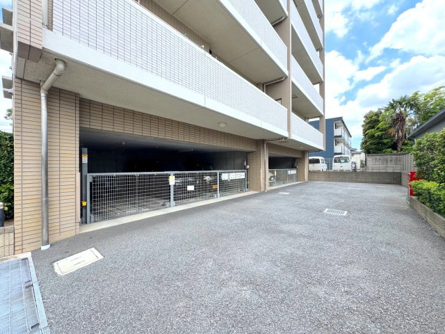 グラビスコート南流山の駐車場|駐車場