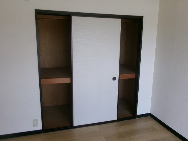 フローラル美苑の収納
