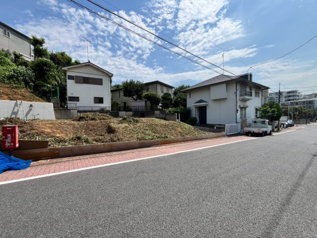 大田区南馬込　建築条件なし売地の前面道路含む現地写真