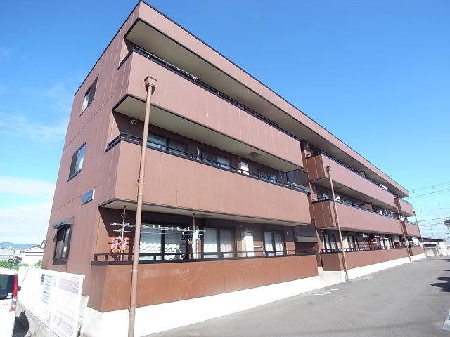 橿原市雲梯町のアパート