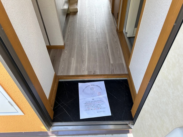 マノワール千歳烏山Ａ棟の玄関