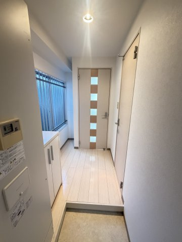 富士ビルの玄関