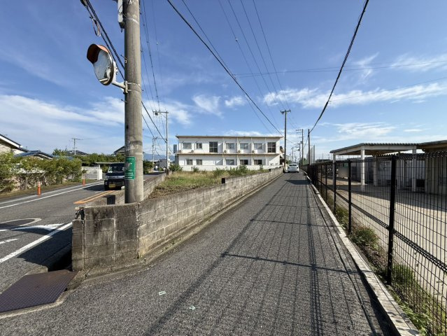 岸和田市池尻町　建築条件なし土地の前面道路含む現地写真