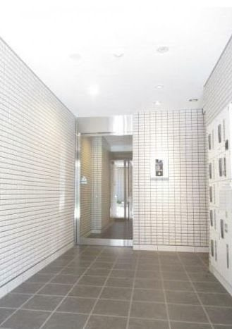 スカイグランデ新御徒町のエントランス|落ち着いたエントランスです