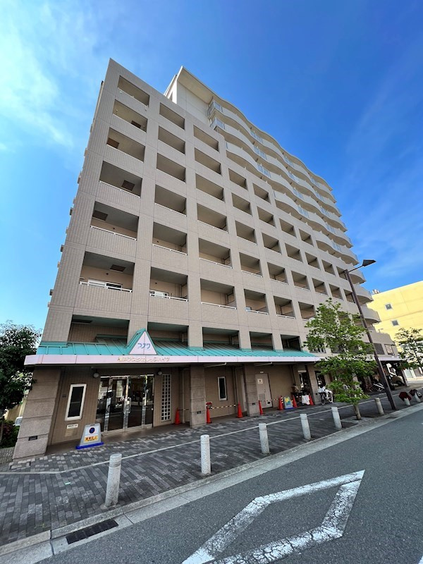 神戸アスタカレッジハイツの外観