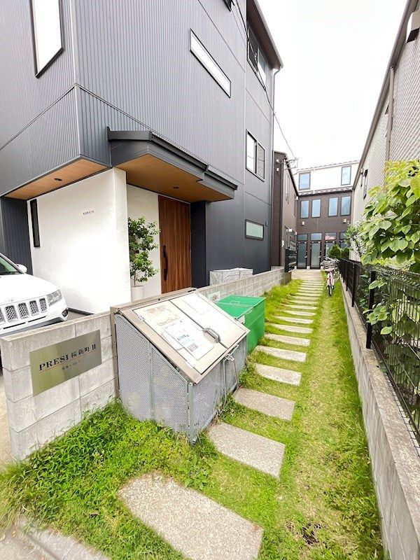Presi桜新町Ⅱのエントランス