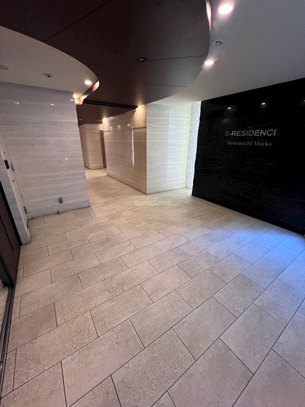 S-RESIDENCE Hommachi Marksのロビー