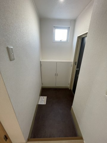 だるまやビルの玄関