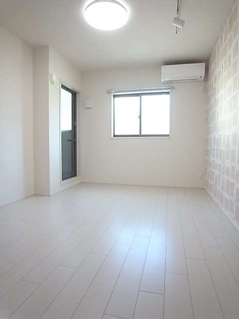 フジパレス灘Ⅰ番館の居間・リビング