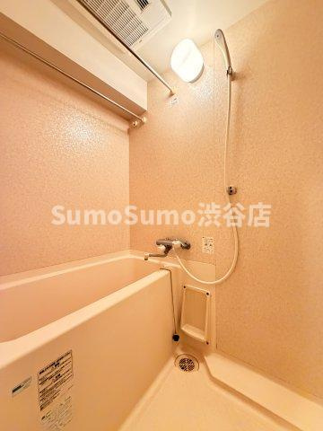 トーシンフェニックス下目黒の浴室|ゆったり過ごせるお風呂です