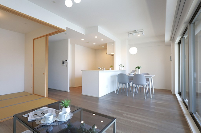 【居間・リビング】 | ブランニード河内小阪角部屋