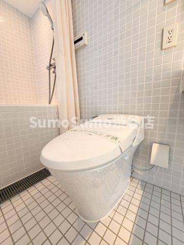 ZOOM表参道のトイレ|落ち着いた色調のトイレです