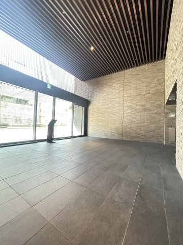 ジオ神戸中山手通のロビー