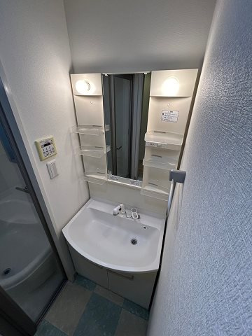 グランクリュ西宮の洗面所