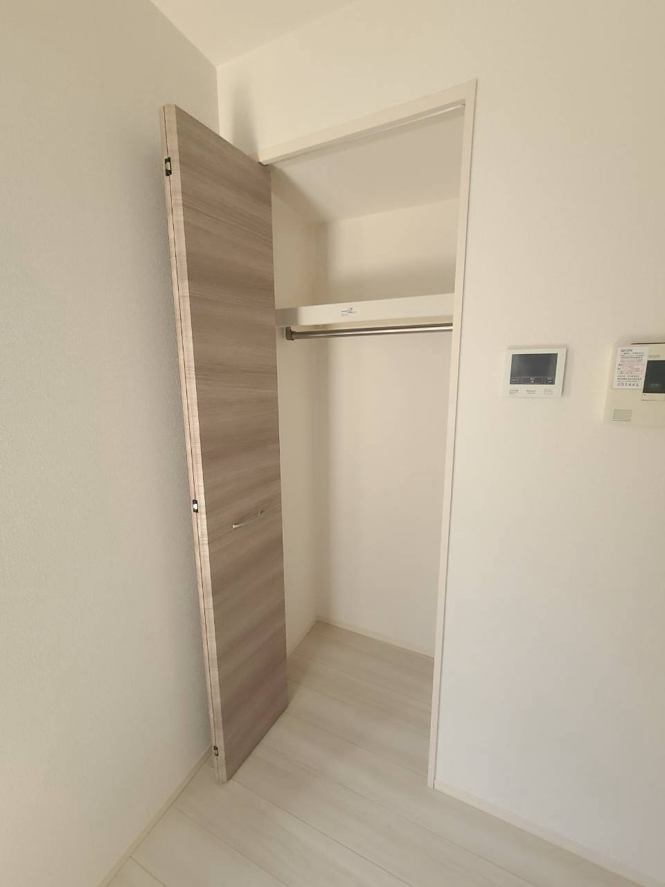 アモーレ松香園の居間・リビング