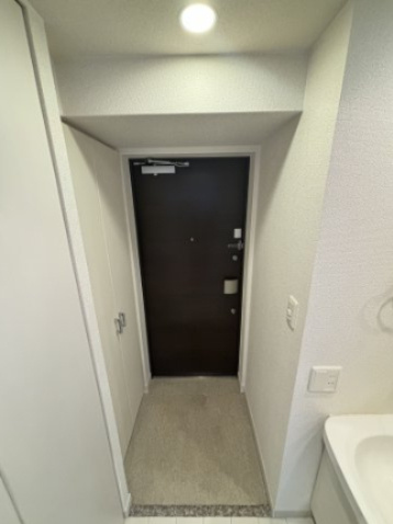 プレサンス谷町アルファの玄関