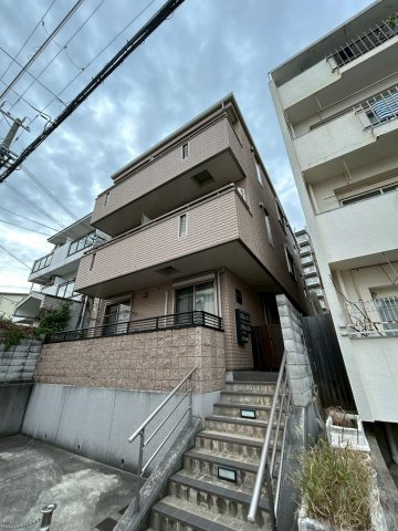 ラ・クエスタ岡本の外観