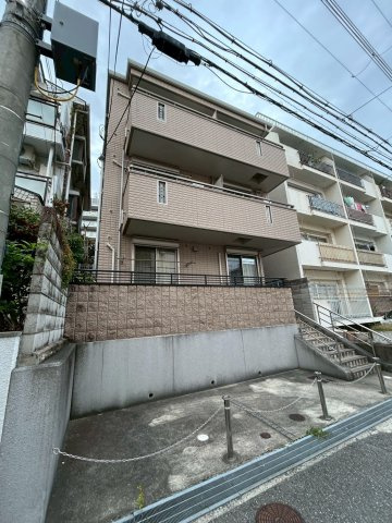 ラ・クエスタ岡本の外観