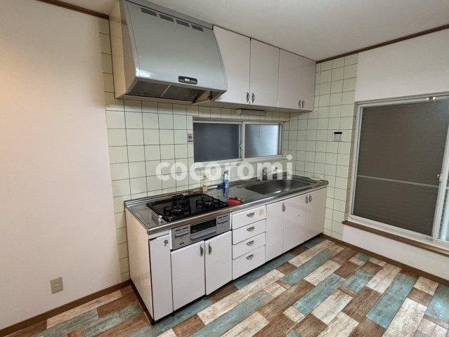 門真市巣本町戸建のキッチン