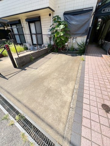 ハピネス浦風Ⅰの駐車場