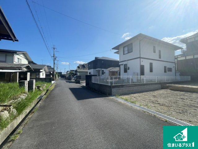 湖南市下田　第2期　新築一戸建ての前面道路含む現地写真|現在建築中！落ち着いた街並みで新生活を始めることが出来そう！周辺の物件も併せてご紹介させて頂きます！