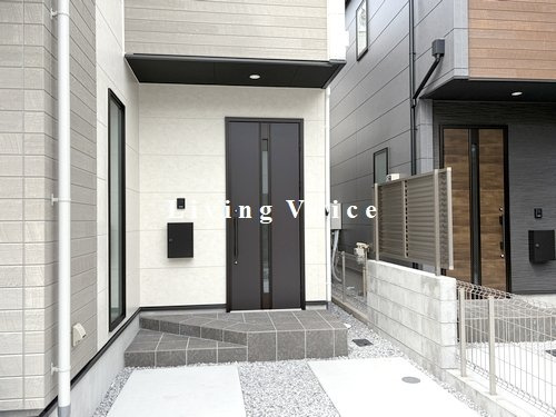 【仲介手数料０円】相模原市南区上鶴間13期　新築一戸建て　全2棟のエントランス|相模原市南区上鶴間13期　新築一戸建て　全2棟