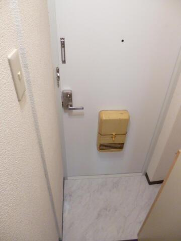 スカイコート池尻の玄関