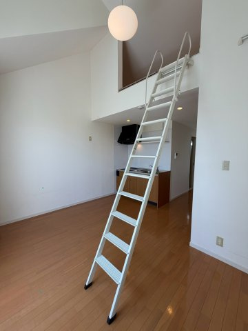 ヴィアノ芦屋親王塚の洋室