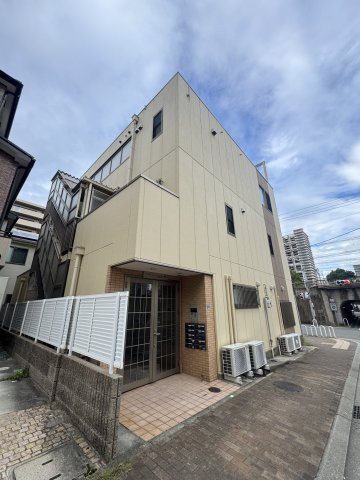 アヴニール松野の外観