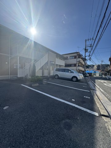 ラ・フォーレ名倉の駐車場