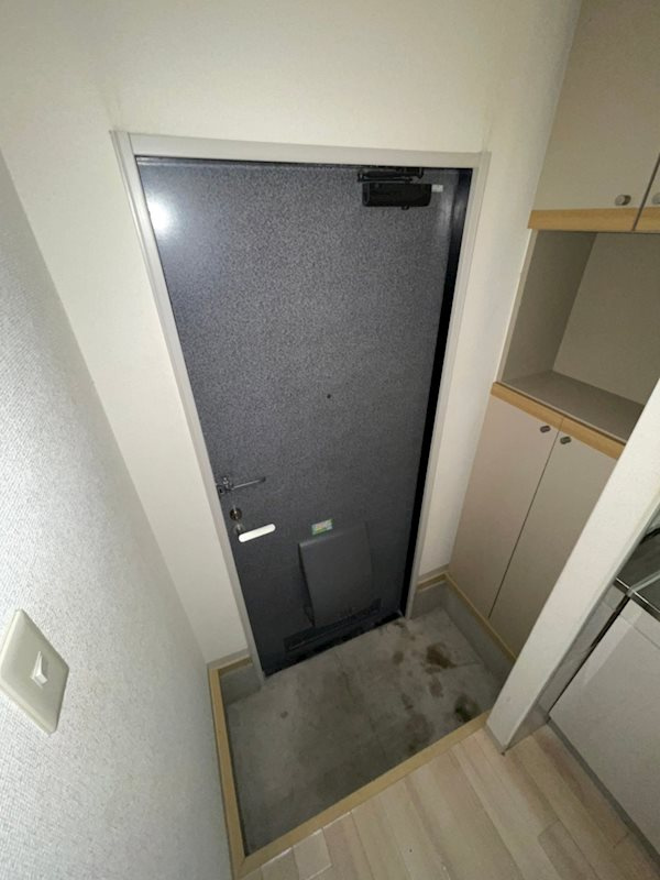 エステートノブの玄関
