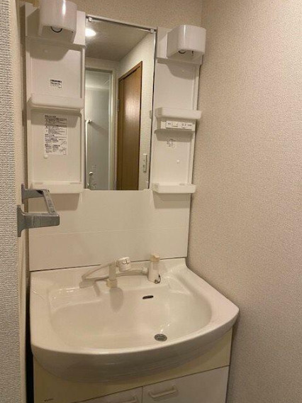 サウザンドVの洗面所|※別号室参考写真です