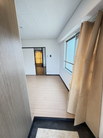 第一徳山ビルの玄関