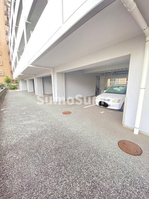 GranPino武庫川の駐車場