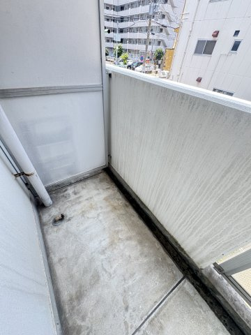 苅藻通三丁目マンションのバルコニー