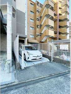 S-FORT金山の駐車場|駐車場に車を止められます