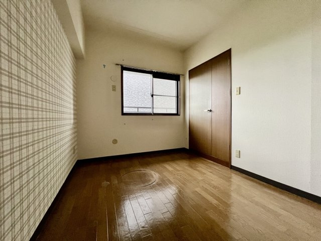 クレセントマンションの内装