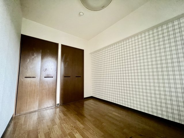 クレセントマンションの内装