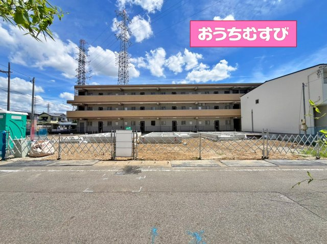 小牧市安田町第1(全3棟)の前面道路含む現地写真