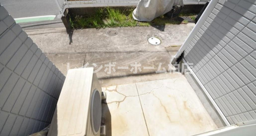 特典：仲介手数料が無料です!!の庭|たまにはお庭で休日を過ごしてみるのもよいかもしれません