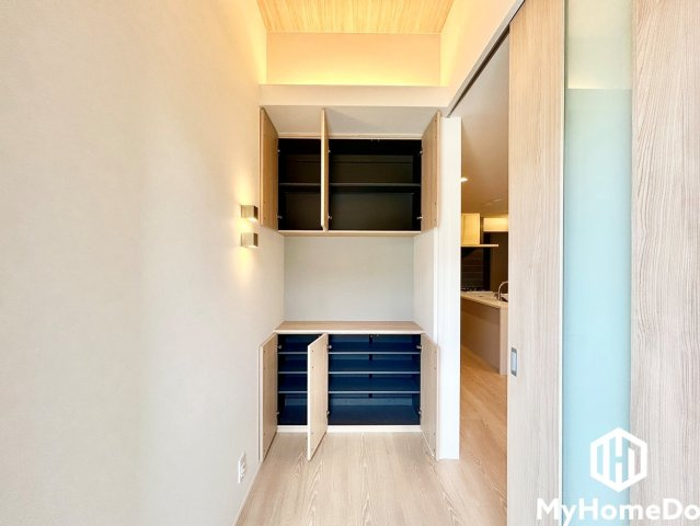 千種区池上町　1期の玄関|シューズクローゼット付きで、家族の靴もしっかり収納。玄関がいつも片付き、気持ちよくお客様を迎えられます。