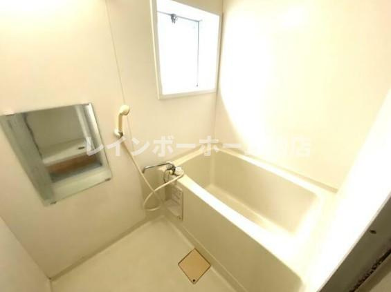 特典：仲介手数料が無料です!!の浴室|追い焚き機能があります